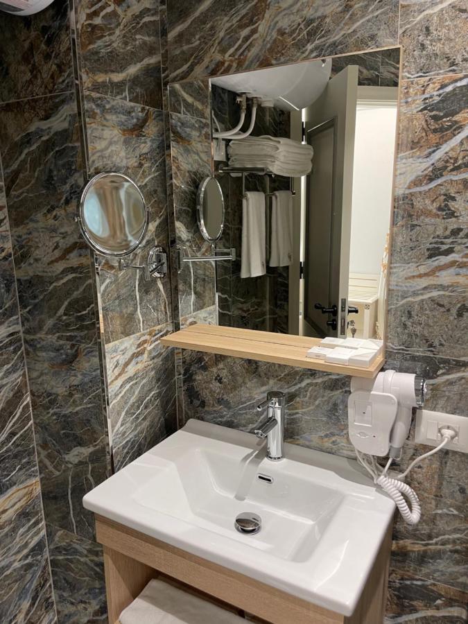 Sol Invictus Boutique Hotel Durres Albania 外观 照片